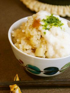 長芋と梅干しの炊き込みご飯 とろろがけ-レシピのメイン写真