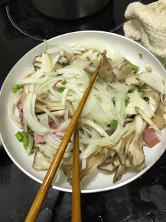 舞茸とベーコンのパスタ-レシピのメイン写真