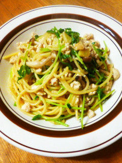 鶏肉と豆苗のパスタ♪-レシピのメイン写真