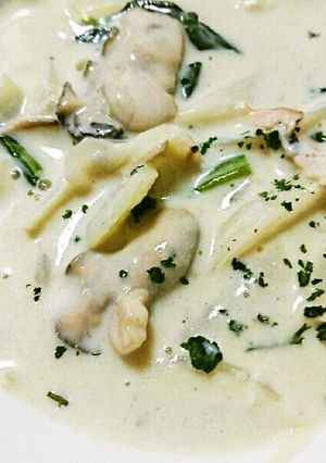 カキとほうれん草のクリームシチュー-レシピのメイン写真