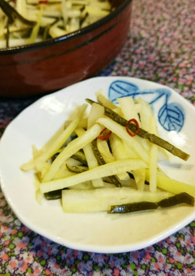 大根の皮と昆布のピリ辛きんぴら♪-レシピのメイン写真