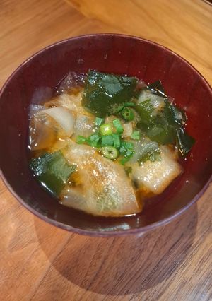 まな板不要！ヒラヒラ大根とわかめの味噌汁-レシピのメイン写真