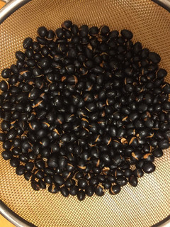 黒豆炒り方 黒豆茶用でもそのまま食べても-レシピのメイン写真