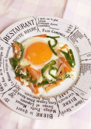 みくりちゃんのお野菜カラフル目玉焼き〜♪-レシピのメイン写真