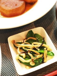 楽々副菜!絹さやとエノキのバタ塩昆布炒め-レシピのメイン写真