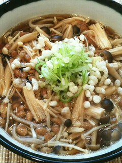 ヘルシー♡きのこと納豆の温かいお蕎麦♡-レシピのメイン写真