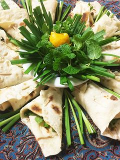 イラン♡小さいナンでサラダスナック-レシピのメイン写真