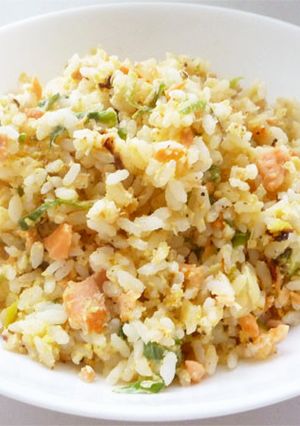 塩鮭で簡単　鮭炒飯　さけチャーハン-レシピのメイン写真
