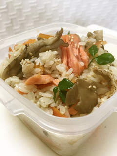 レンチン!少量の混ぜこみご飯が10分で-レシピのメイン写真