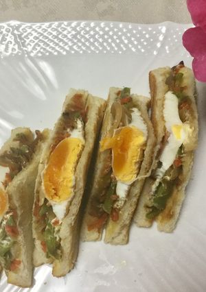 ☆野菜炒めと目玉焼きのトーストサンド☆-レシピのメイン写真