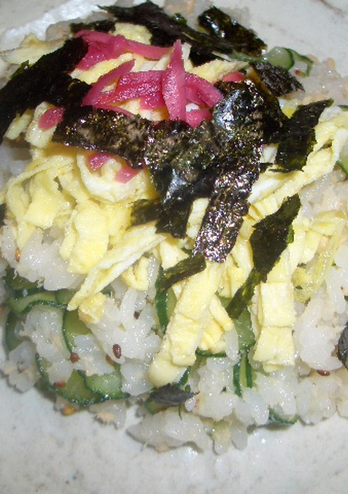 暑い時に　簡単！焼きほぐし鮭のちらし寿司-レシピのメイン写真