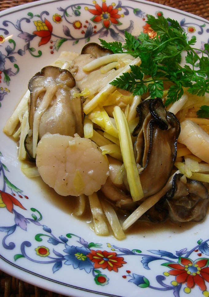 牡蠣・ホタテと黄ニラの中華風炒め-レシピのメイン写真