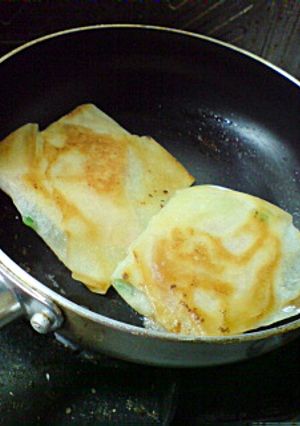 春巻の皮で♪ブルーチーズとトマト包み焼き-レシピのメイン写真
