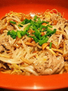 株とりなめこ.もやし.牛肉のかた焼きそば-レシピのメイン写真