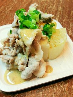 豚しゃぶと大根ステーキ~胡麻ドレ添え~-レシピのメイン写真