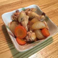 รูปของ 手羽元、大根、人参のこってり煮