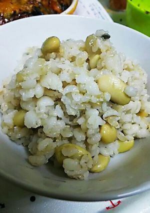 青ばつ豆(浸し豆、青大豆)の塩麹ごはん-レシピのメイン写真