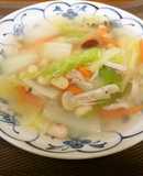 煮込むだけ！白菜と大豆の温かスープ