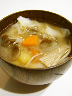 簡単☆ぎょうざの皮入り食べるみそ汁-レシピのメイン写真