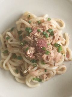 超簡単!ツナと梅の焼きうどん-レシピのメイン写真