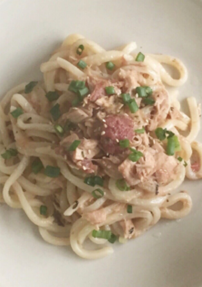 超簡単！ツナと梅の焼きうどん-レシピのメイン写真