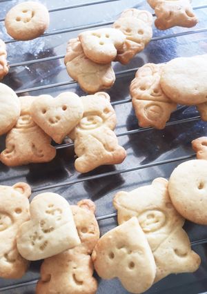 バターも洗い物なし！子供と型抜きクッキー-レシピのメイン写真