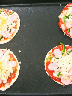 ホットプレートでピザ-レシピのメイン写真