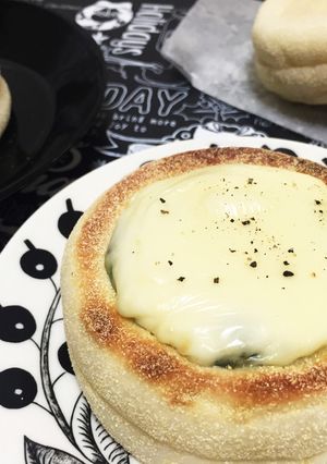 イングリッシュマフィンのカップ総菜パン-レシピのメイン写真