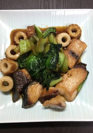 ぶりとチンゲンサイとちくわのすき焼き風煮-レシピのメイン写真