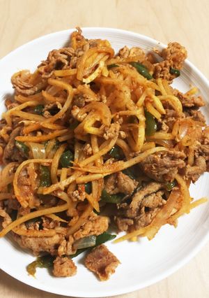 ビバ適当!野菜&豚肉のレッドカレー炒め-レシピのメイン写真