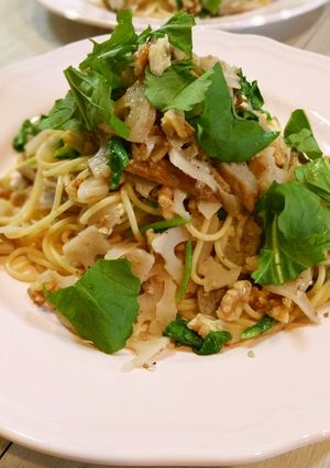 蓮根のきんぴら★胡桃★ルッコラのパスタ-レシピのメイン写真