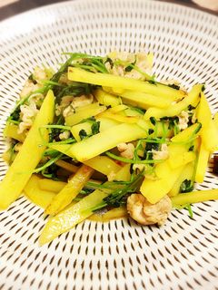 ジャガイモと豚肉と豆苗の炒め物-レシピのメイン写真