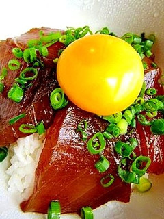 マグロの漬け丼《大葉にんにく醤油》-レシピのメイン写真