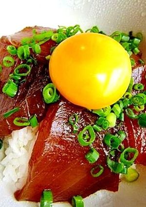 マグロの漬け丼《大葉にんにく醤油》-レシピのメイン写真