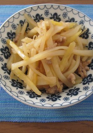 豚ひき肉入り三色芋きんぴら-レシピのメイン写真