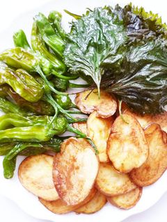ししとうと大葉とじゃがいもの素揚げ-レシピのメイン写真