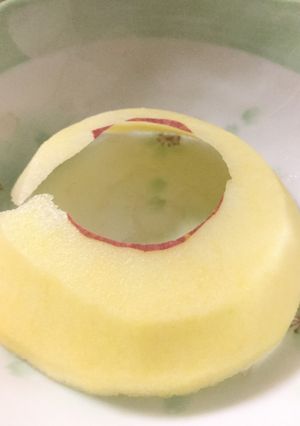 リンゴの皮☆むいた勢いでムいちゃいました-レシピのメイン写真