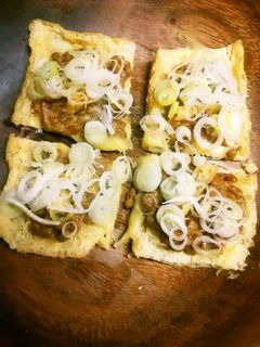 簡単!油揚げDEサクトロ納豆チーズピザ♪-レシピのメイン写真