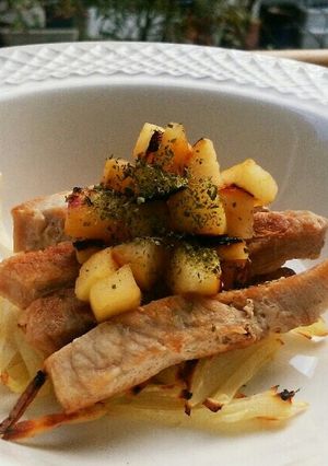 犬ご飯　ポークステーキ　リンゴのせ-レシピのメイン写真