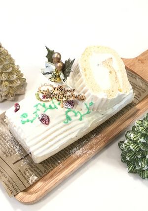 白のブッシュドノエル★クリスマスケーキ-レシピのメイン写真