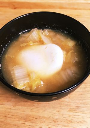 落としたまごのみそ汁 白菜で-レシピのメイン写真