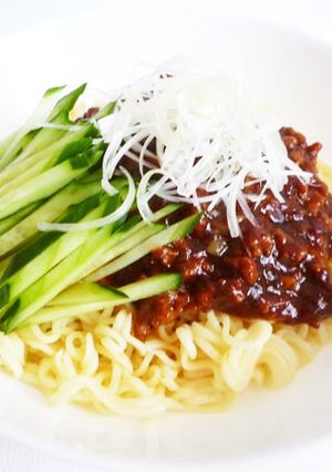 インスタント麺でお手軽 ジャージャー麺-レシピのメイン写真