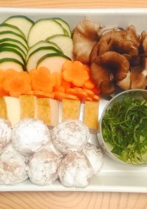 定番☆鶏肉だんご鍋-レシピのメイン写真