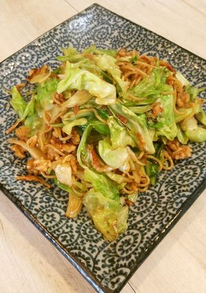 地味だけど旨い♦キャベツたっぷり焼きそば-レシピのメイン写真