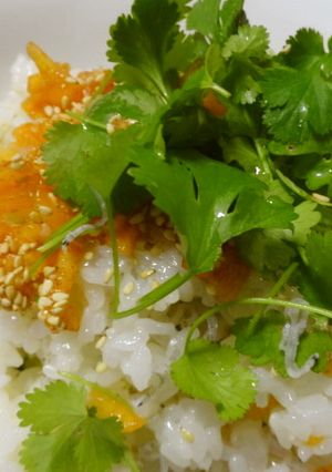 パクチーと柿の簡単寿司飯-レシピのメイン写真