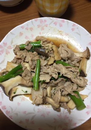 豚肉とスティックセニョールの炒め物-レシピのメイン写真