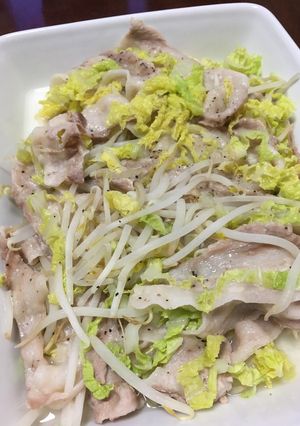 豚バラ肉・白菜・もやしのレンジで酒蒸し-レシピのメイン写真