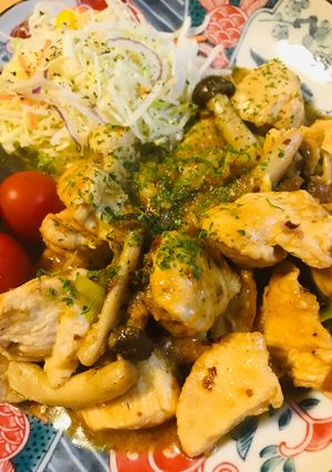鶏肉とキノコのめんつゆのナッツ炒め-レシピのメイン写真