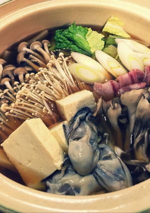 出汁が美味しい♪牡蠣とキノコの和風鍋☆-レシピのメイン写真