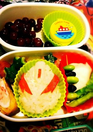 ウルトラマンオーブサンダーブレスター弁当-レシピのメイン写真